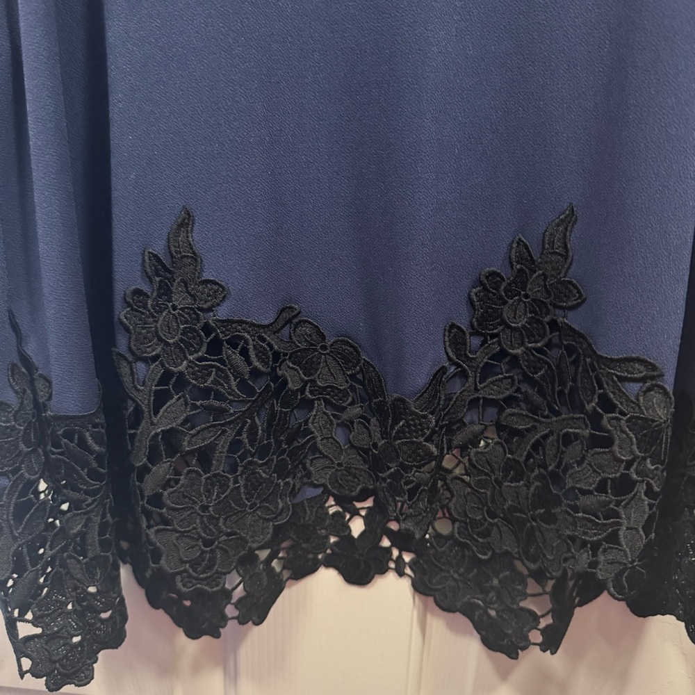 Chico’s Women’s Plus Size Blue Women's Top with Black Lace Trim - Picture 4 of 7
